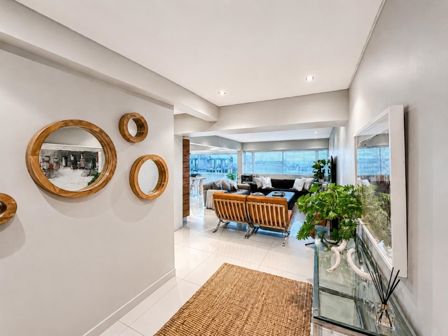 To Let 3 Bedroom Property for Rent in Sea Point Western Cape